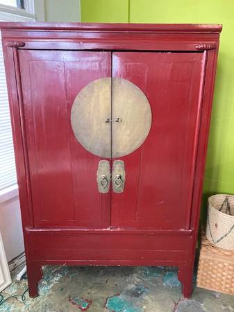 Vintage Chinese Large Lacquered Storage Cabinet 1