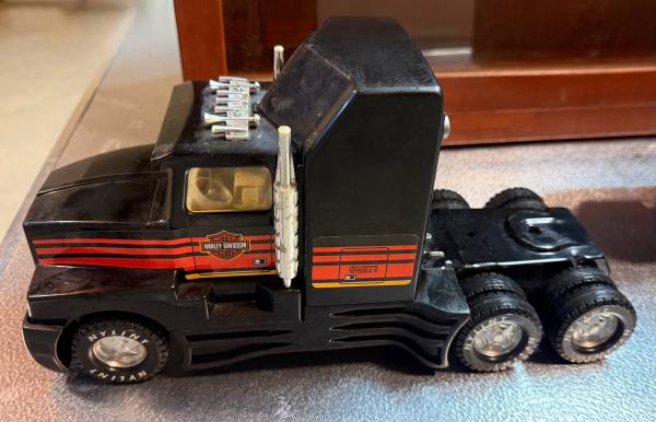 Harley Davidson Sound Machine Truck 1