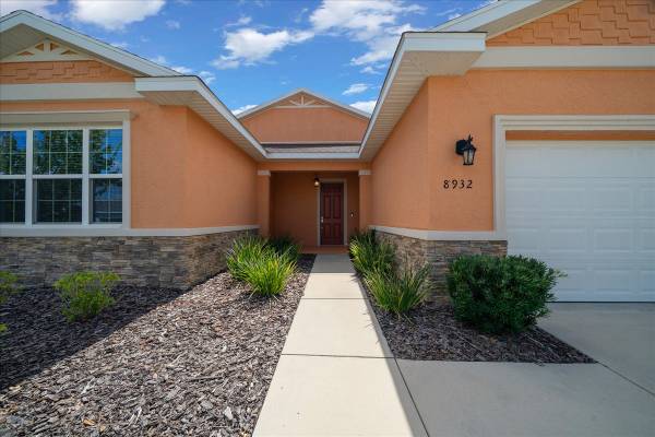 $379,900 / 3br - 3/3 Stunning Home in 55+ Community! (Ocala)63963327289347122