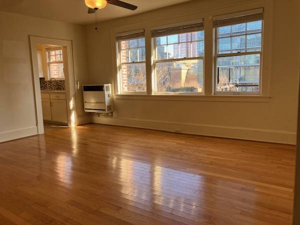 Spacious and BRIGHT Studio! Move IN Special! Unit 301@Empire 1