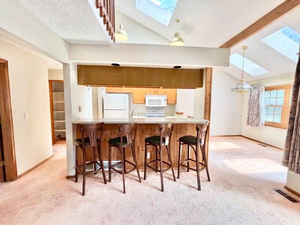 $1,995 / 2br - 1896ft2 - Beautiful 2-Bedroom Townhome in Arvada – FREE September Rent! (Arvada)63973504631939121