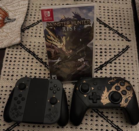 Monster Hunter Rise Bundle (Nintendo Switch) 1