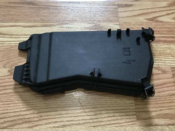 MERCEDES E550 E400 E350 E250 FUSE RELAY BOX HOUSING LID COVER CAP 1