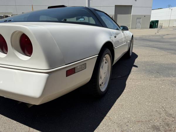 1988 Chevrolet Corvette 35th Anniversary Edition 92,600 mi. - $19,500 (dublin / pleasanton / livermore)63470224935425123