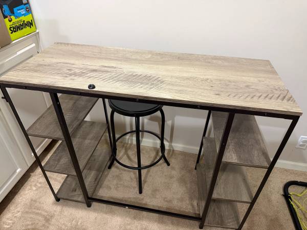 Metal frame desk 1