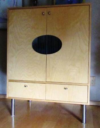 Gabinete Kasala marca Blonde Maple - $50 (Renton)63471460362497120