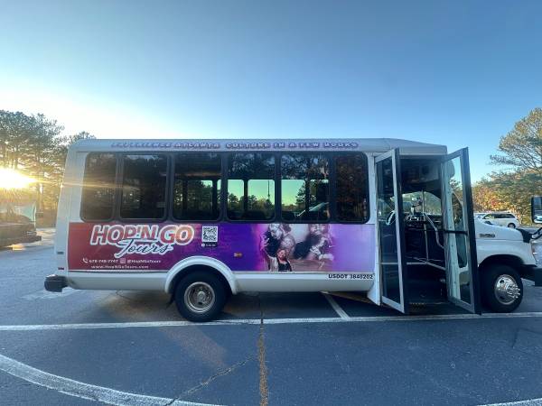 Party Bus/ Sightseeing Tours Bus Ford e450 Up for sale 1