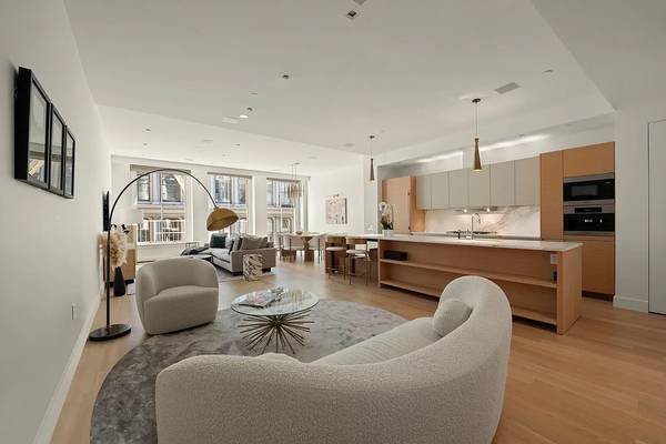 $4,600 / 2br - 2100ft2 - ático completo lleno de detalles originales (Greenwich Village)63862609397121121