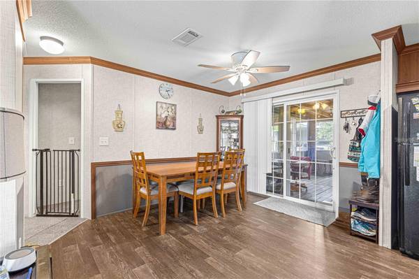 $256,399 / 3br - Granja miniatura de 3/2 en 2 acres 🐴 (Williston)63823026136833124