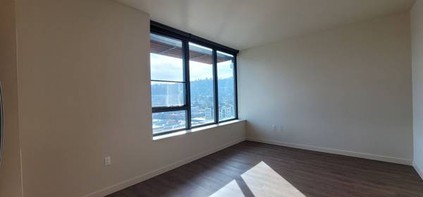 $1,663 / 425ft2 - 3 weeks free! 🍂 Studio with city view from 11th floor! 🏡 (Portland)64038881549187122