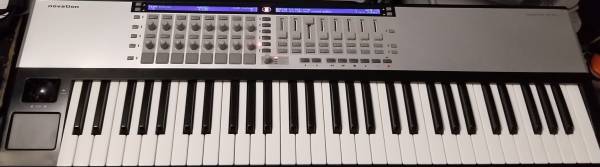 Novation 61SL MIDI Keyboard Controller 1