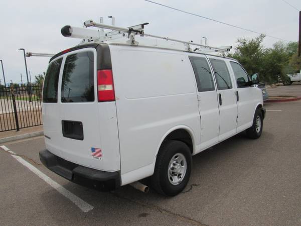 2015 Chevrolet Express 2500 - Photo 4