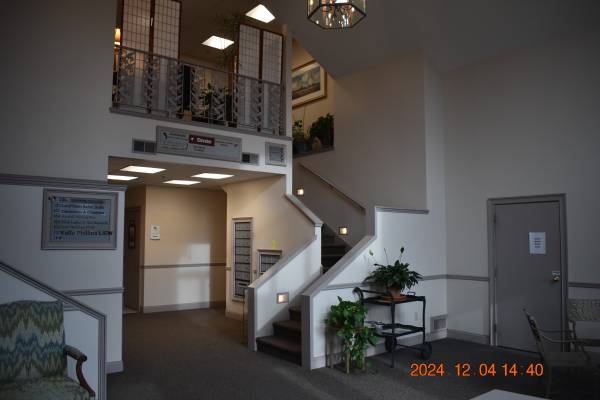 $600 / 150ft2 - Move in Ready& Furnished Office Space (South Hadley, MA)64017048008578122