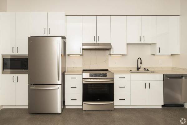 $1,860 / 506ft2 - Exceptional Studio & Studio Lofts! Easy walking and biking! (Downtown)64043666591745120