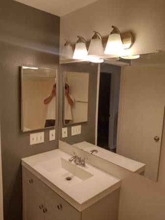 $800 / 3br - 140ft2 - 2 rooms for rent in the USD/Mission Valley area. $745-$800 per month. (USD/West Mission Valley/Morena)63845974154369124