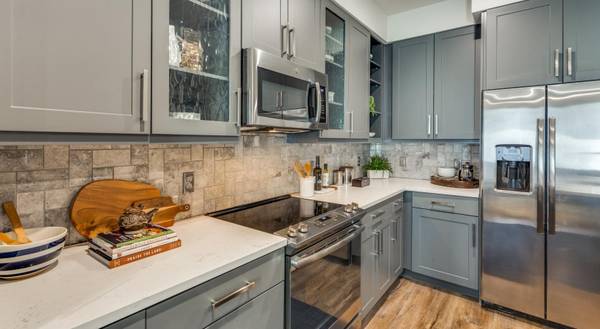 $2,499 / 2br - 1072ft2 - EMBRACE EXCEPCIONAL VIDA! (Downtown Ft Worth/ TCU)63936353279235123