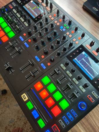DJ Gear: Traktor Kontrol S8 + Traktor Kontrol D2 - musical