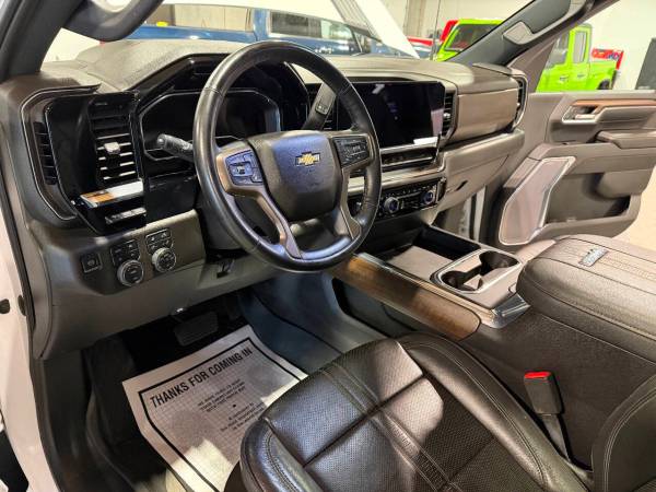 2024 Chevrolet Silverado 3500HD - Photo 9