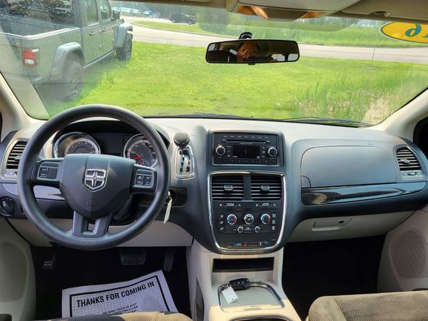 2016 Dodge Grand Caravan SXT - $7,780 (Winona)63480793178243123