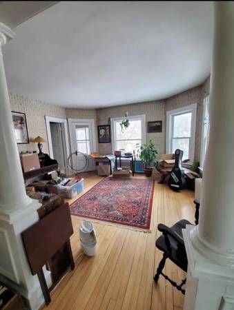 $980 / 2br - 1050ft2 - This SUPER spacious 2nd floor, 2 bedroom (Burlington)63969738519939121