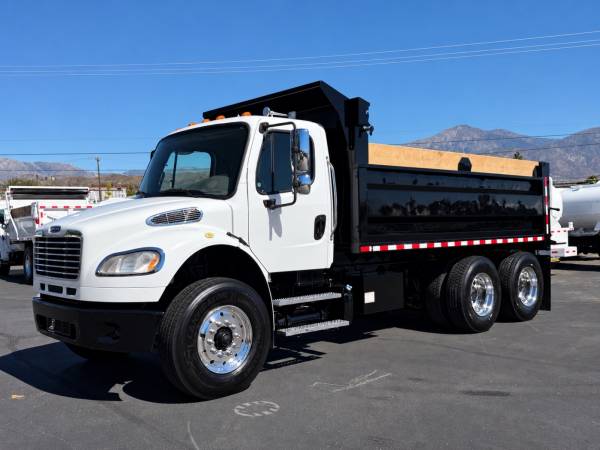2016 Freightliner M2 Dump Truck 10 Yard 1