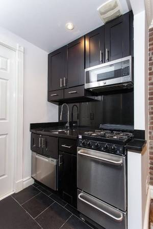 $3,595 / 1hab - 1 habitación renovado en Midtown West – Lavadora/secadora en unidad, sin comisión (W 53rd & 8th) (Gramercy)63862608922499123