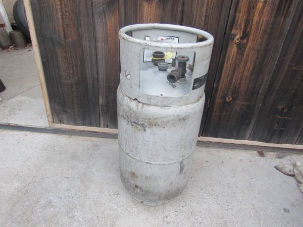 Forkclift Propane Tank empty 1