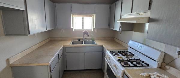 $180,000 / 3br - 1002ft2 - 3bedroom 2bathroom House Available! (Anthony)63867374763395124