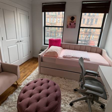 $2,500 / 2br - 1000ft2 - 2br - Room for Rent– Private Bath + Rooftop + Gym – Steps from Central (Harlem / Morningside)63945494240259121