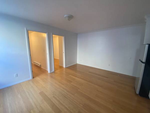$2,650 / 2br - 800ft2 - WHAT A DEAL!SUNNY LARGE 2 BED!CLOSETS!HUGE COMMON AREA!NEAR SUBWAY! (Crown Heights)63809042264577121