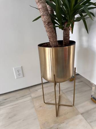 Spun Metal Brass Look Standing Planters - Set of 2 - $125 (Mountain Brook)63471122533251122