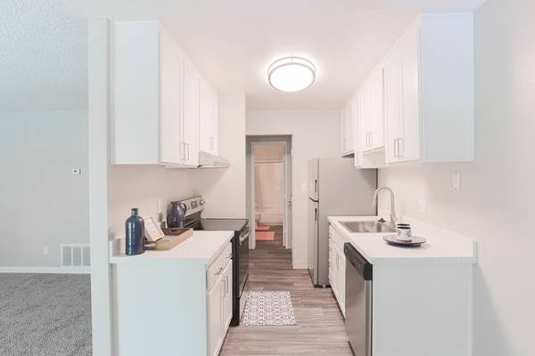$1,400 / 1br - 648ft2 - $500 OFF Move in Costs @ The Element! New Reduced Price! (Reno)63992637398787122