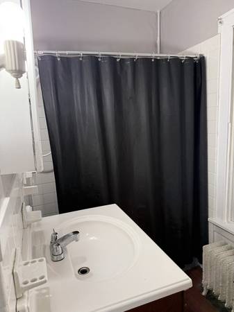 $920.00 / 2br - Second floor apartment.63977128019715123