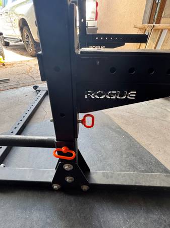 Rogue Squat Rack, barra olímpica, 2x placas de 45 lb - $800 (Santa Fe)62973883184771121