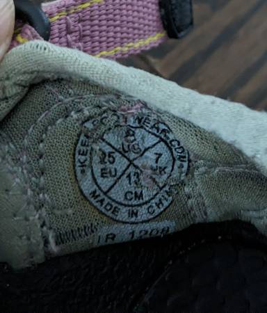 Keens sandals size Toddler 7/8 - $15 (Somerville)63471247074947123