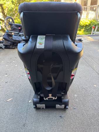 GOOD CONDITION  -  clek foonf Convertible Car Seat  (edge ziip) 1
