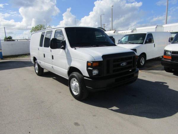 2011 Ford E-Series E 250 - Photo 4