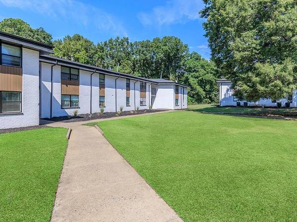 $1,200 / 1br - 630ft2 - Professional Landscaping, Friendly & Responsive On-Site Staff63925205418626121