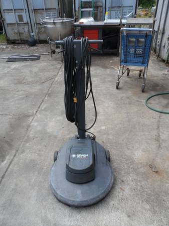 Advance Ultra 20 floor scrubber 1