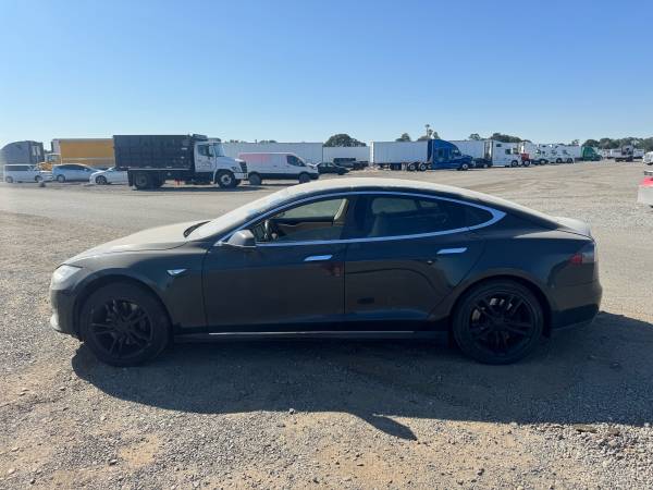2013 Tesla Model S 60 - $4,500 (Sacramento)63619236798211121
