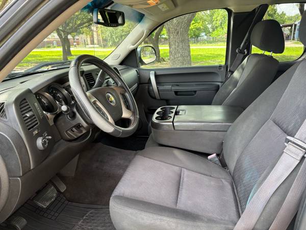 2013 Chevy Silverado 1500 - $8,900 (Houston)63622281329537124