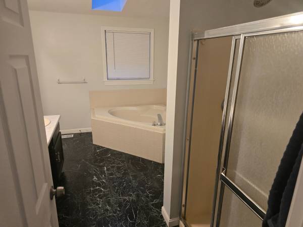 $1,000 / 1br - single family living, all yours (ayer)63996693366274123