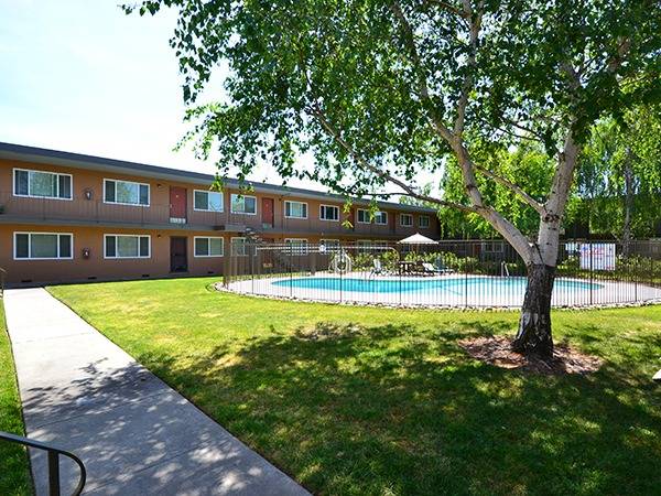 1BD 1BA, Quality Affordable Living, Garden-style Setting. 5-*  Manager 1