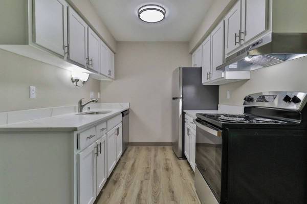 $1,144 / 2br - Welcome to Maplecrest Apartments! (Appleton)63845968342017121