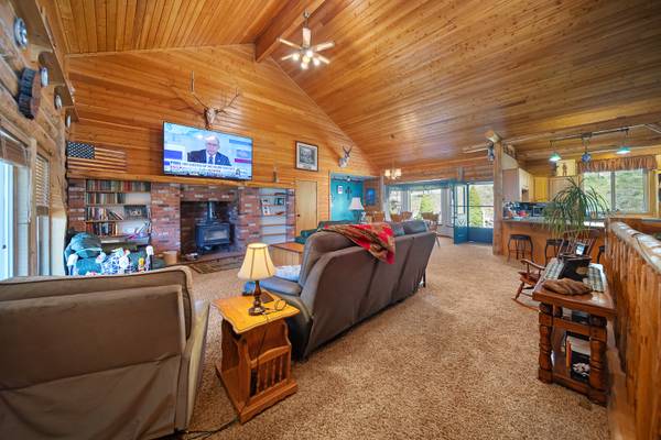 $5,500,000 / 4br - 3202ft2 - Beautiful 2090 Acre Ranch Just East Of Prineville (Prineville)63839292852483123