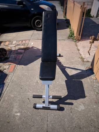 Incline Bench, adjustable, foldable and rolls 1
