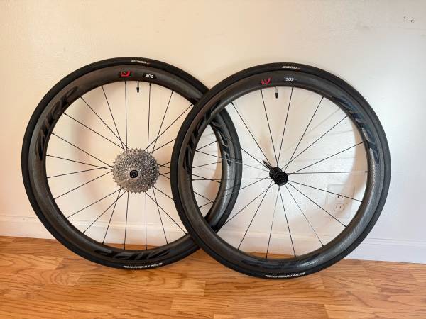 Zipp 303 Firecrest Clincher 11-Speed 1