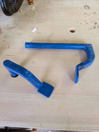 3/4 Inch Holdfasts 1