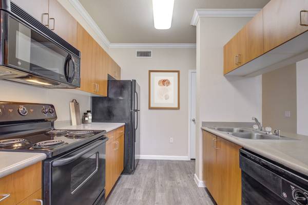 $2,350 / 2br - 1060ft2 - RENOVATED 2BED2BATH WITH WASHER AND DRYER! CALL NOW TO TOUR-AW (NORTH NATOMAS)64043496176130120