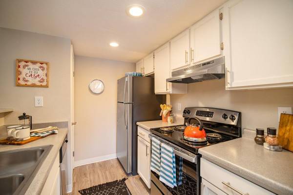 Emergency Maintenance, View, Patio/Balcony, Clubhouse 1